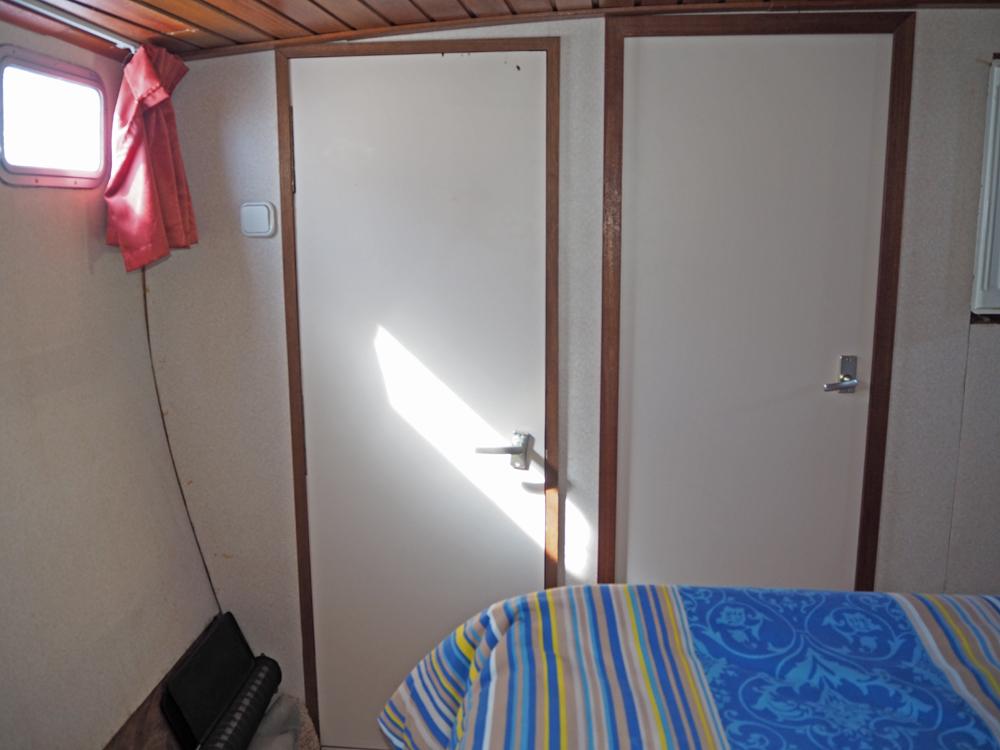 Aft cabin, Accommodation